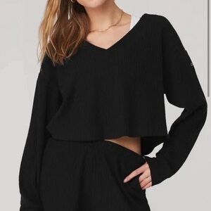 ALO Yoga Muse V-Neck Pullover